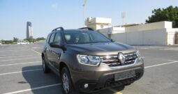 RENAULT DUSTER 2019 GOLD