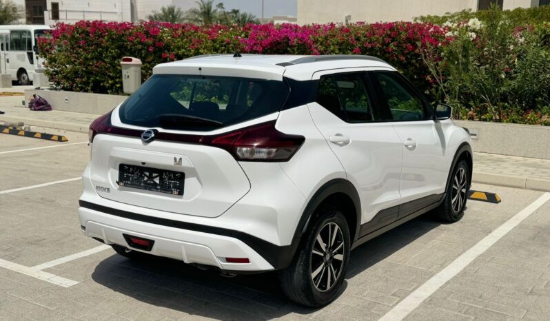 NISSAN KICKS WHITE 2022 full