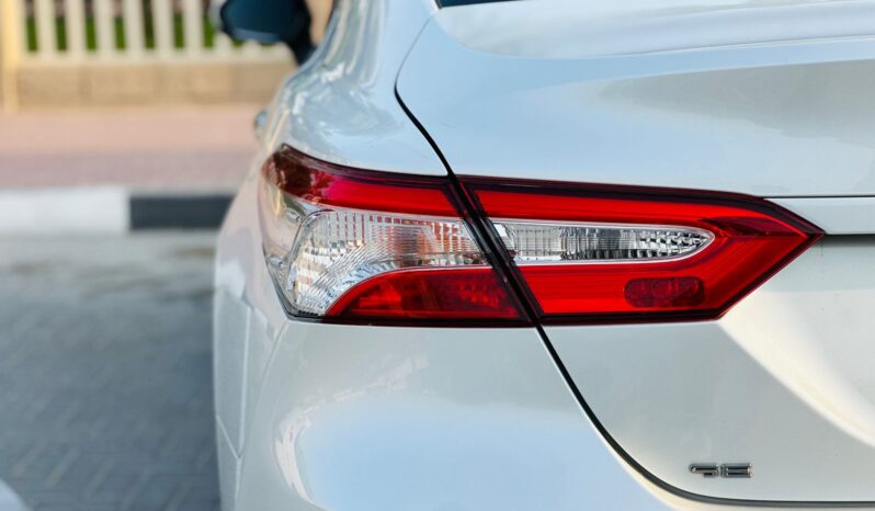 CAMRY WHITE FULL 2019 full