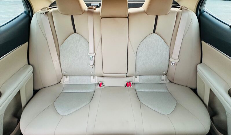 CAMRY WHITE FULL 2019 full