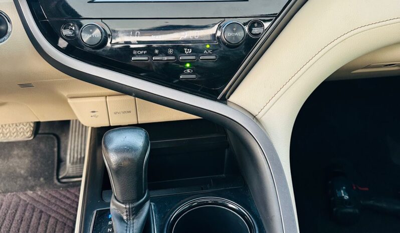 CAMRY WHITE FULL 2019 full