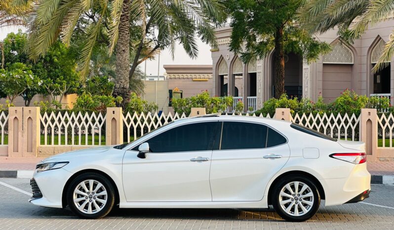 CAMRY WHITE FULL 2019 full