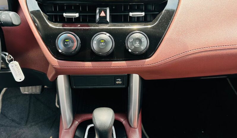 COROLLA CROSS WHITE 2022 full