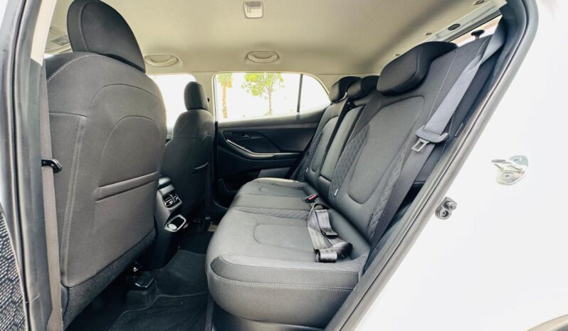 CRETA WHITE 2023 full
