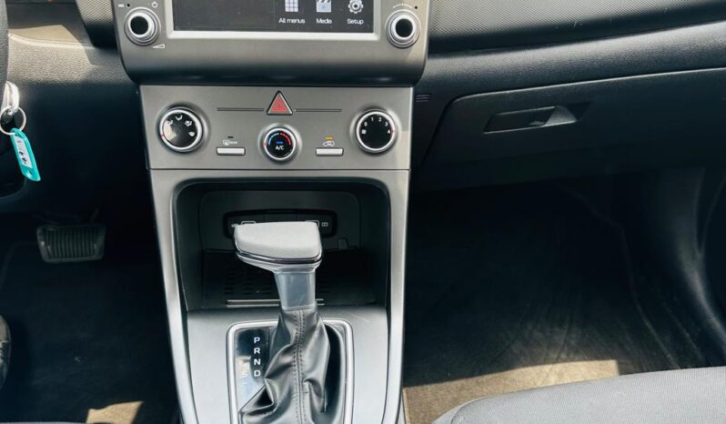 CRETA WHITE 2023 full