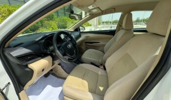 YARIS 2022 WHITE full