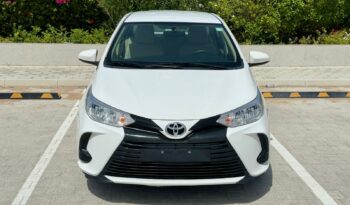YARIS 2022 WHITE full