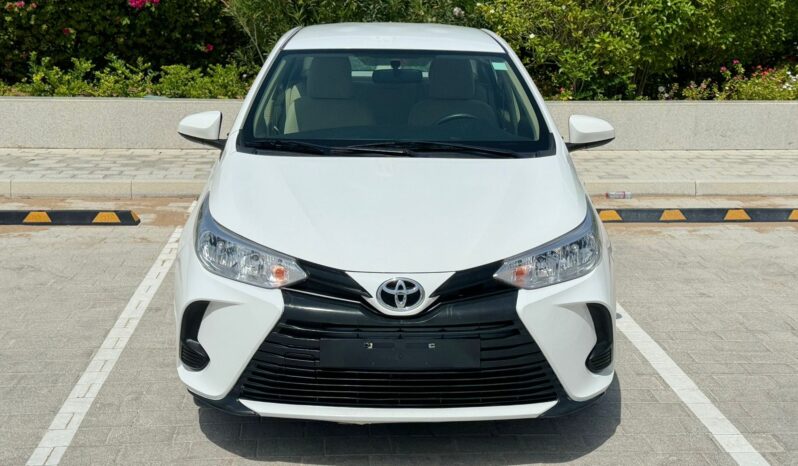 YARIS 2022 WHITE