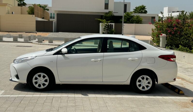 YARIS 2022 WHITE
